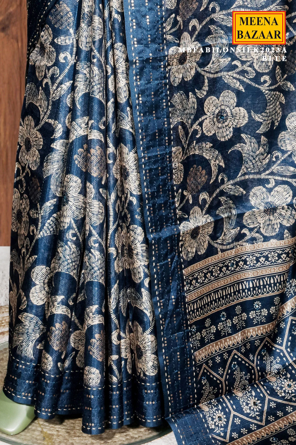 Blue Cotton Embroidered Saree with Elegant Ethnic Detailing - Image 4