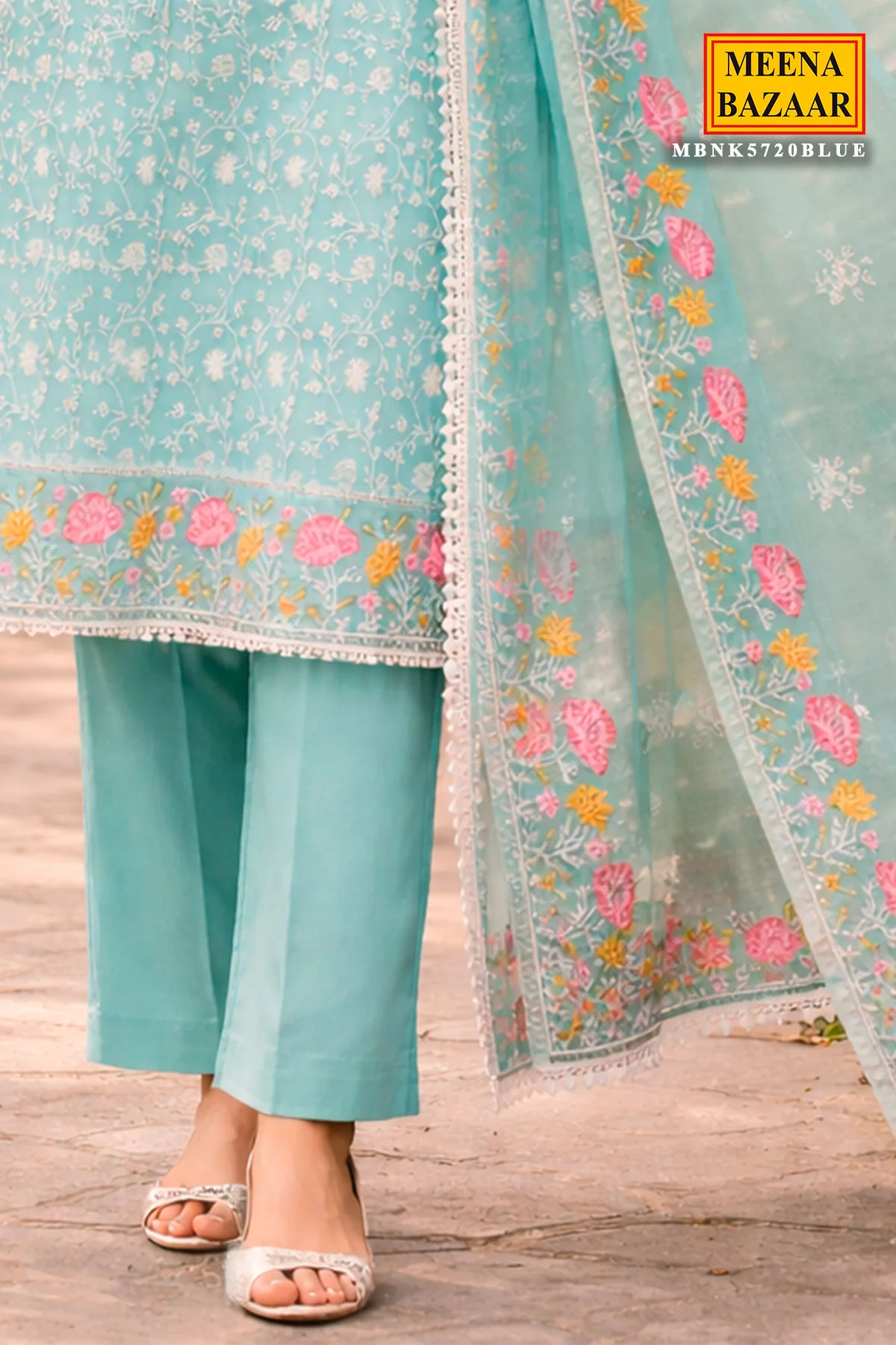 Ethereal Firozi Embroidered Kurta Set - Image 3
