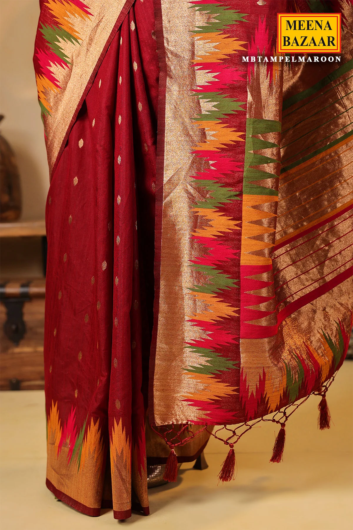 Maroon Temple Silk Weaving Saree Elegant Traditional & Party Wear - Image 4