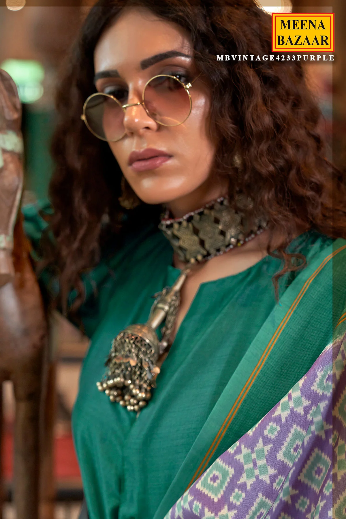 Purple Silk Saree with Green Border – Vintage Patola Printed Designer Saree - Image 2