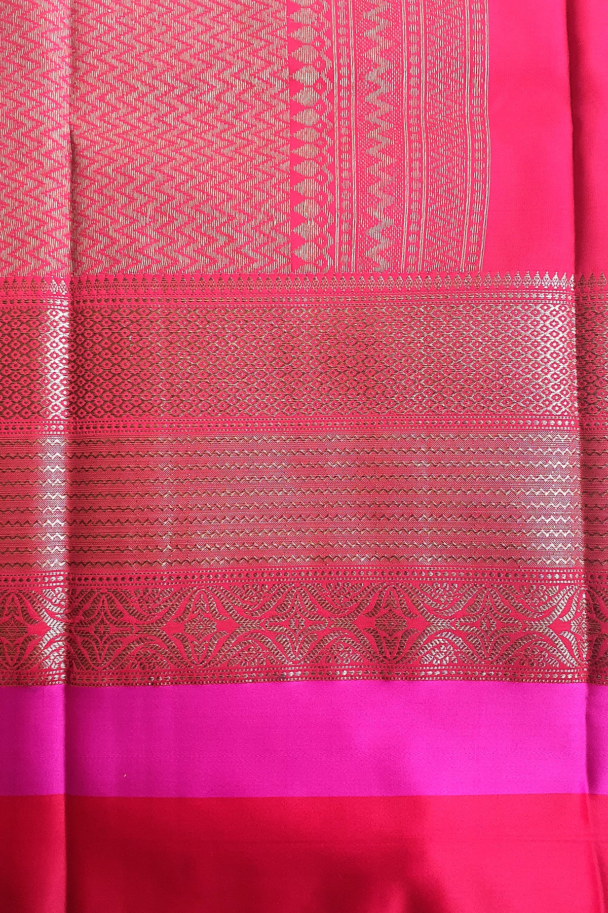 Rani Silk Woven Saree Elegent & Festive Wear - Image 6