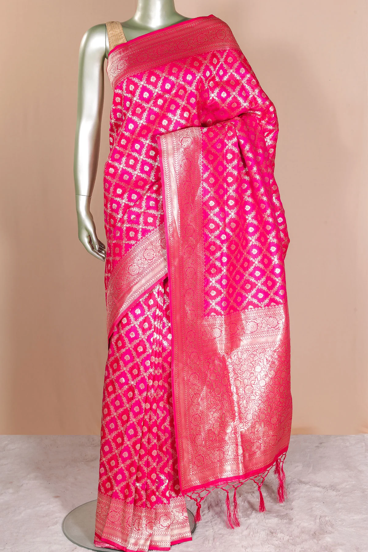 Rani Silk Weaving Saree Elegant Traditional Indian Saree for Women - Image 7