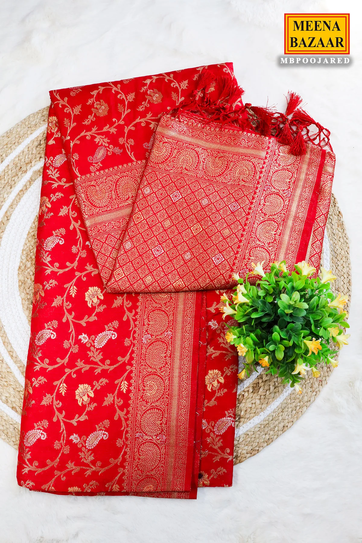 Red Silk Blend Zari Woven Saree - Image 3