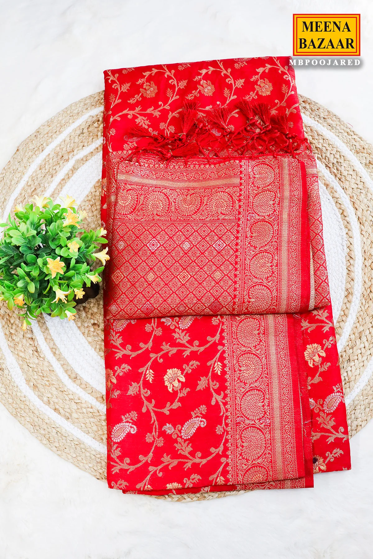Red Silk Blend Zari Woven Saree - Image 4